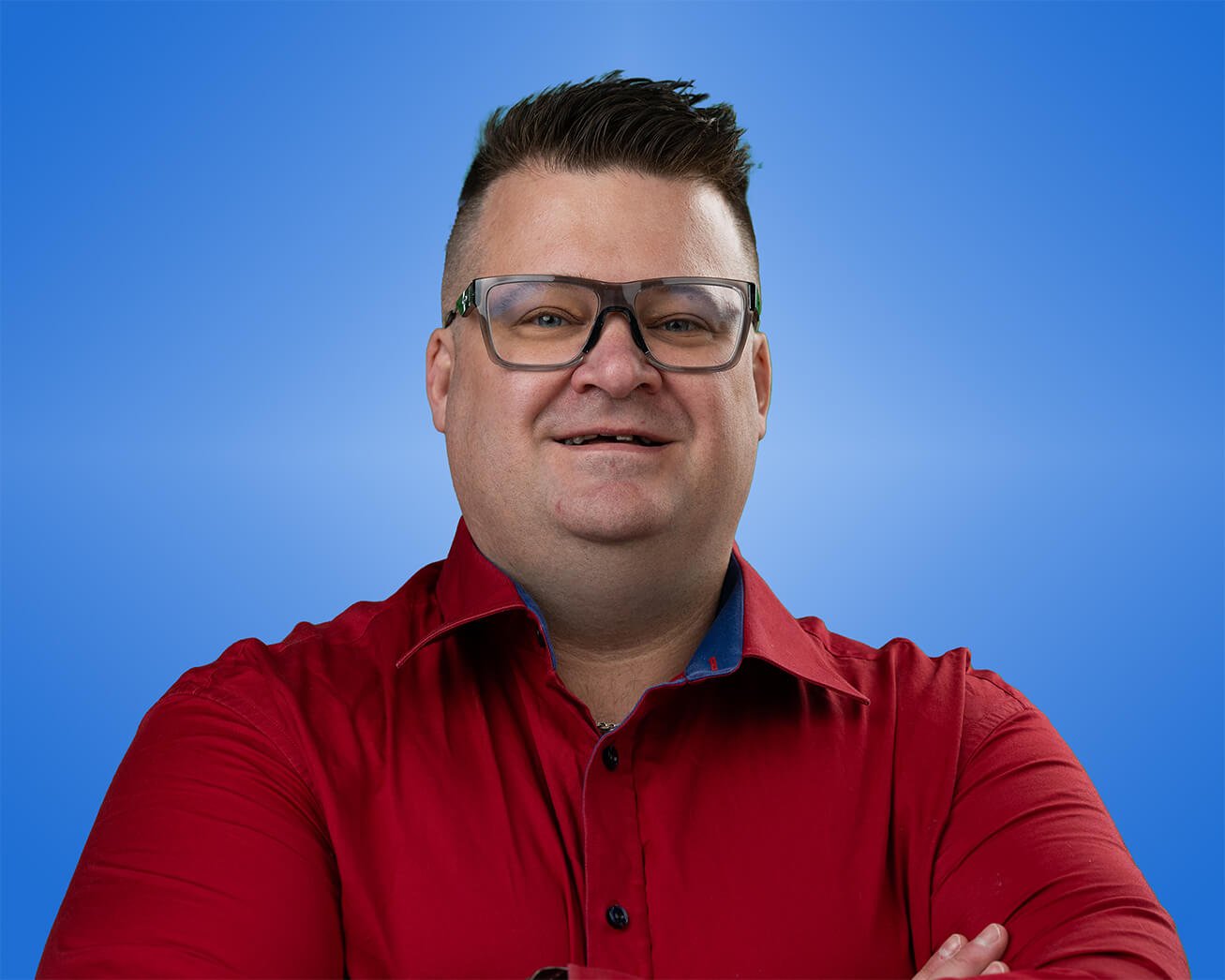 portrait photo of Ryan Jones